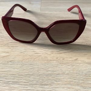 Oversized, Good quality sunglasses